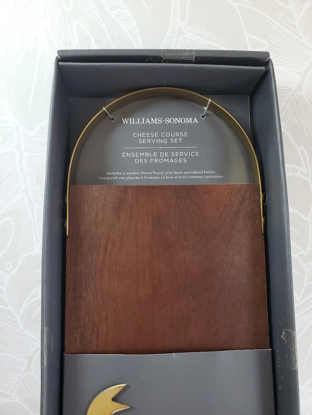 NEW Williams Sonoma Gold & Wood Cheese Board Set